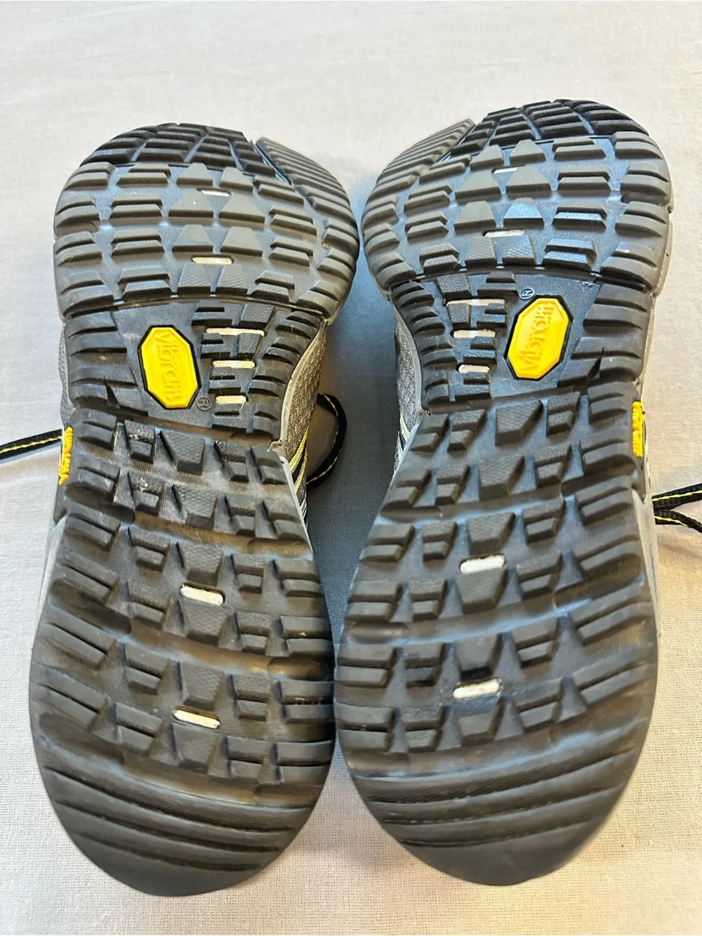 Merrell‎ Gray and Yellow Athletic Sneakers